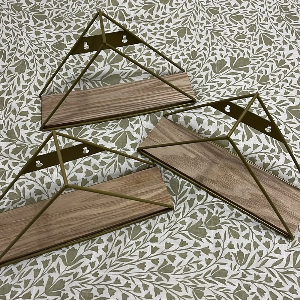 Set of mini shelves